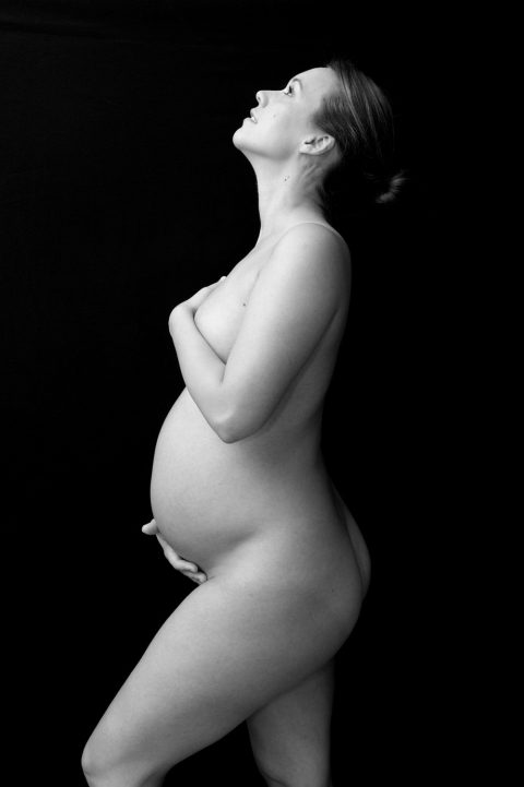 Maternity portrait photographer in Boulder, CO